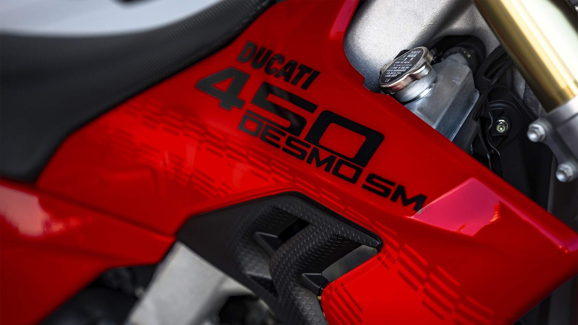Prototype Ducati Desmo450 SM m3