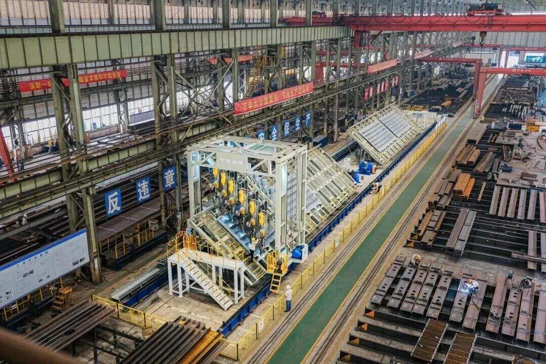 خط الإنتاج الذكي للجسور في مصنع CSCEC Steel Structure في جيانغسو