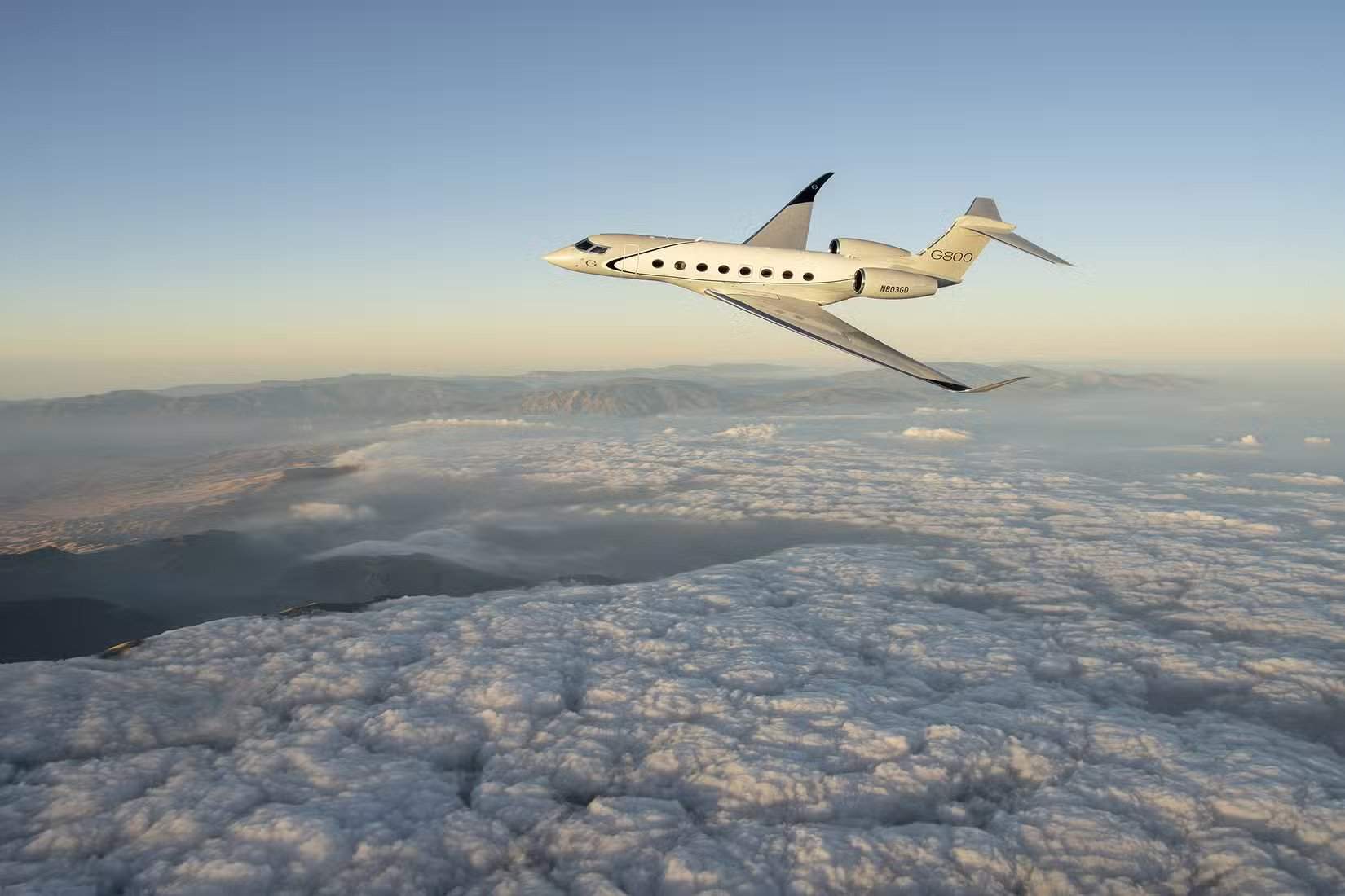 Gulfstream G800 au-dessus des nuages