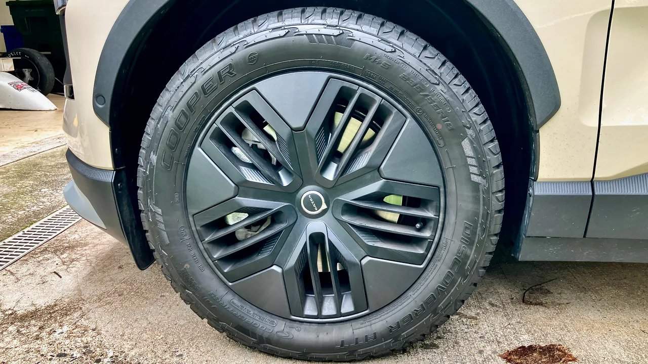 Volvo-Cooper-Tire.jpeg