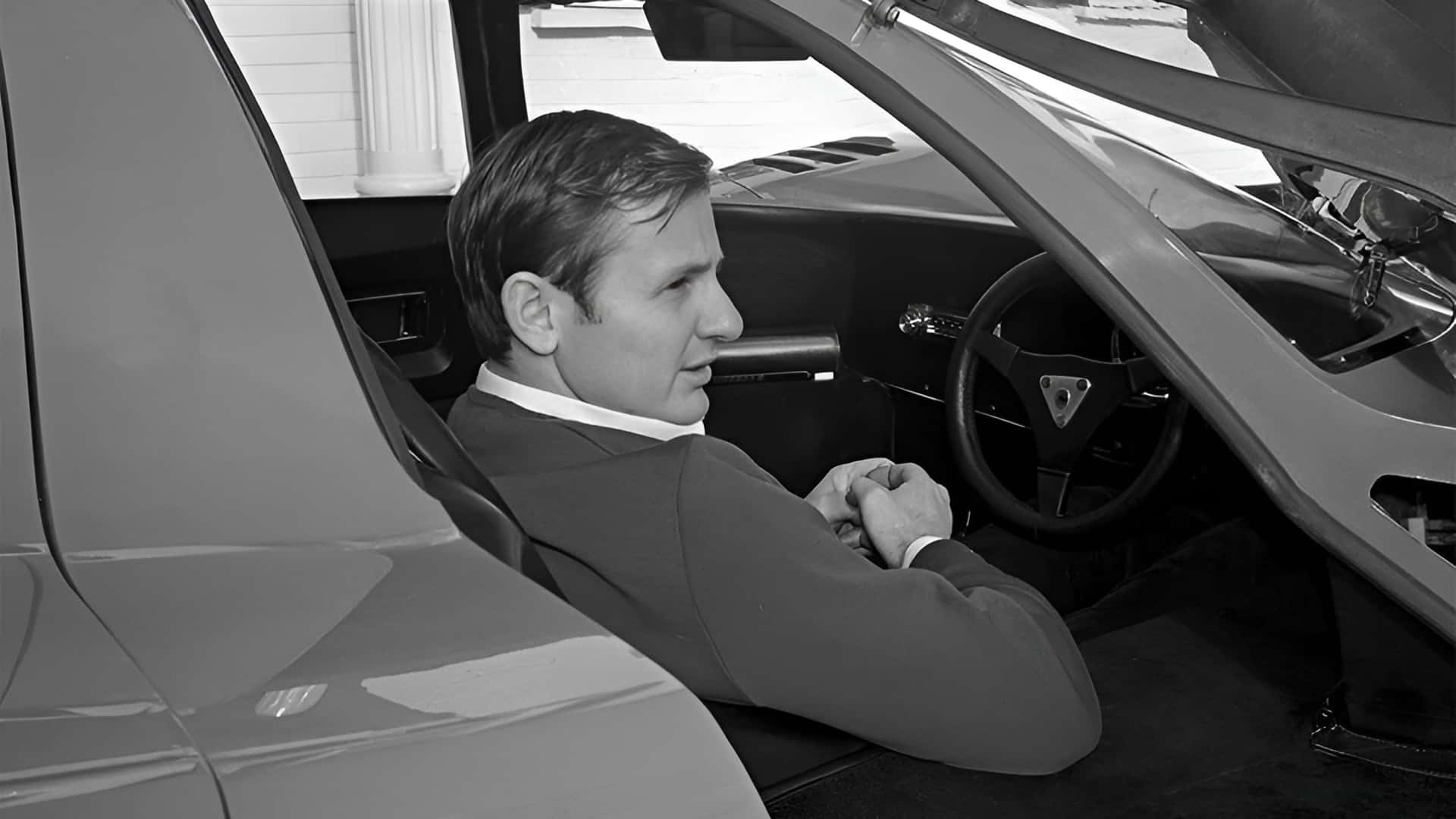 Bruce McLaren et sa M6GT