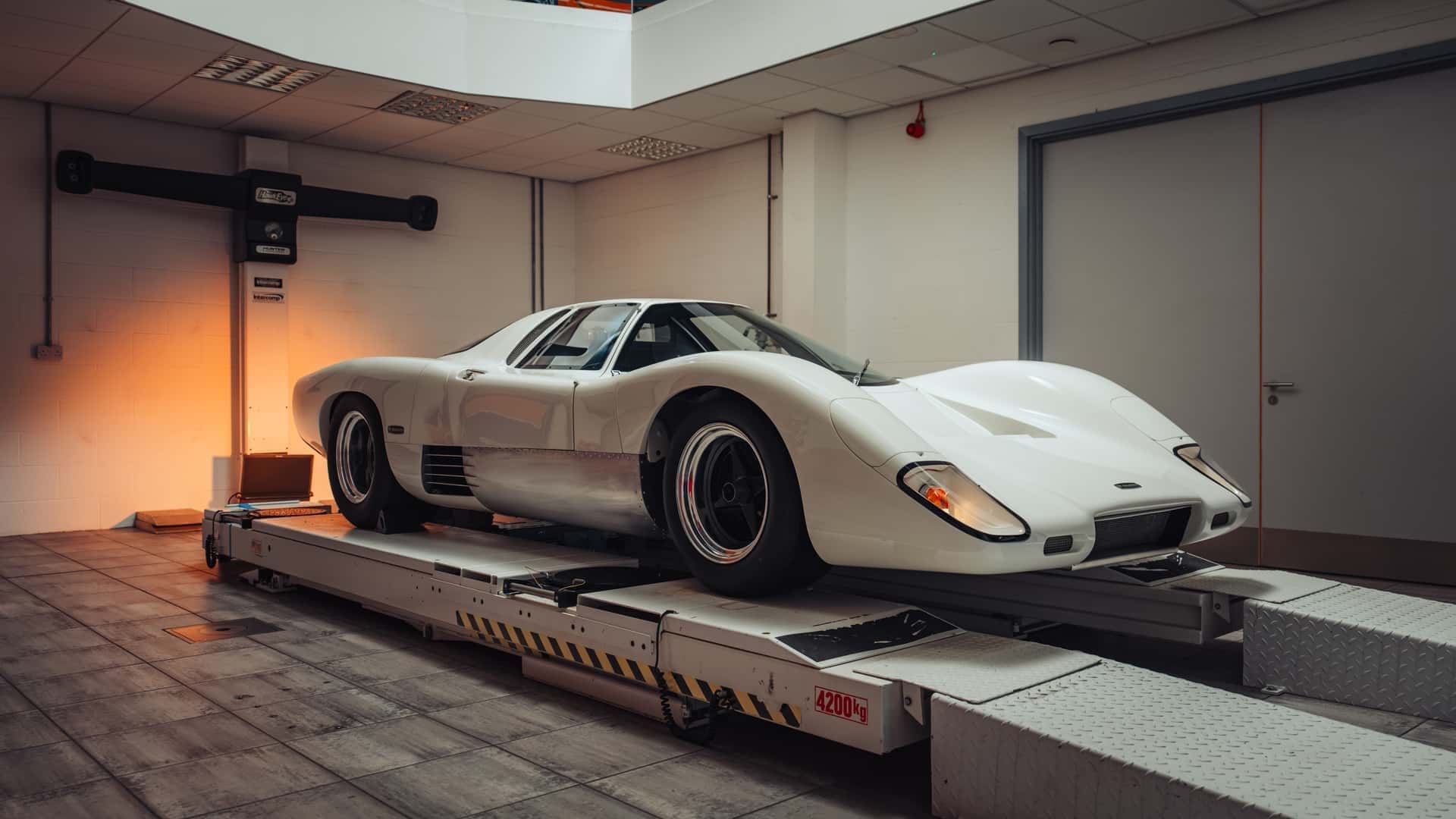 McLaren M6GT (5)
