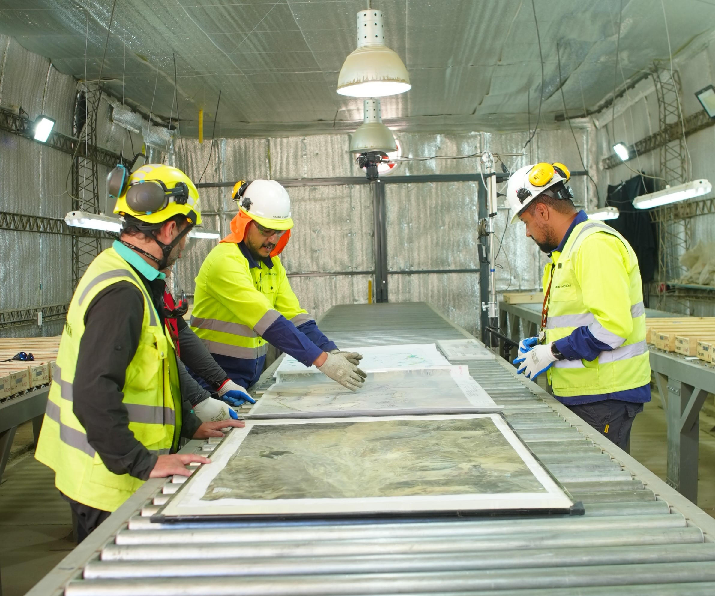 The geological team consists of 60 professionals.