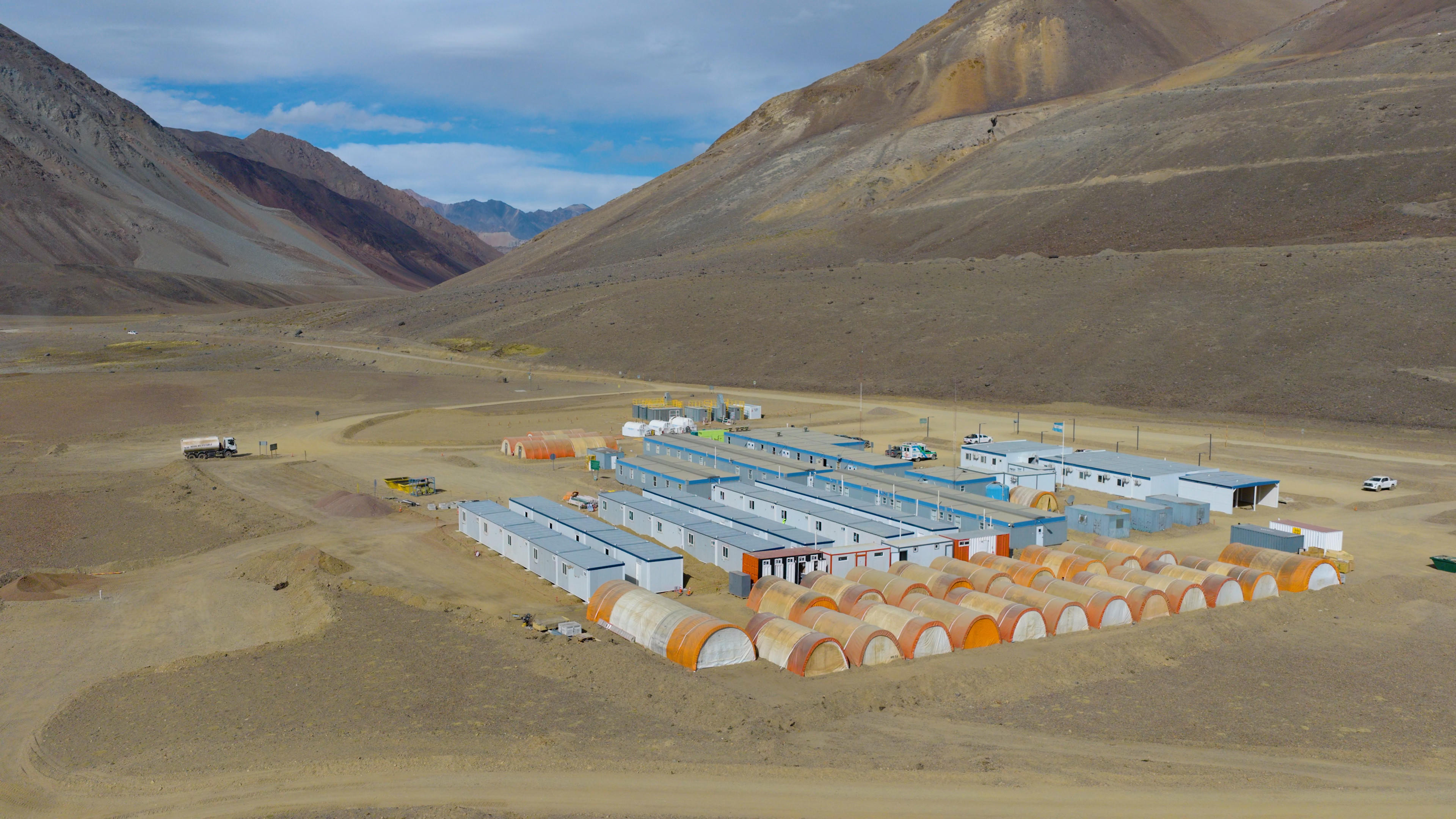 A fully equipped medical room was installed at the Pachón camp.