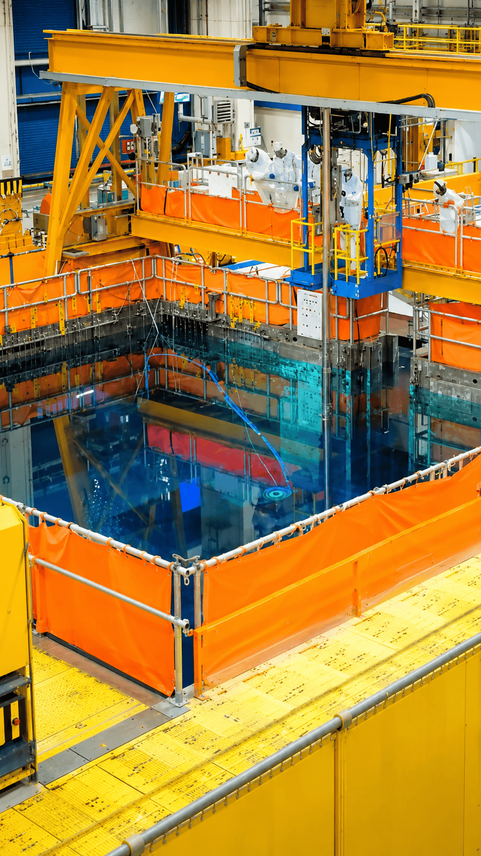 Refueling a NUCLEAR REACTOR #Science #nuclear #100k #fyp