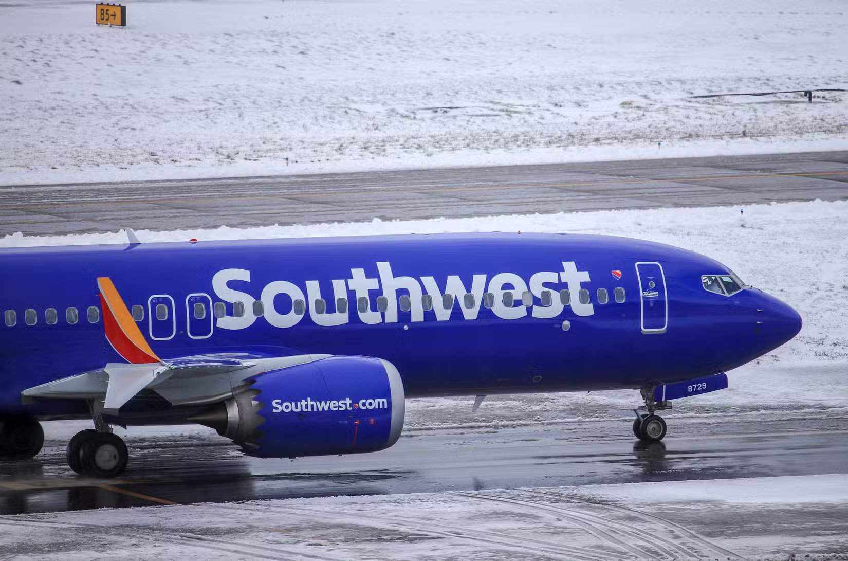 Boeing 737 MAX 8 de Southwest Airlines rodando en el Aeropuerto Internacional de Portland PDX