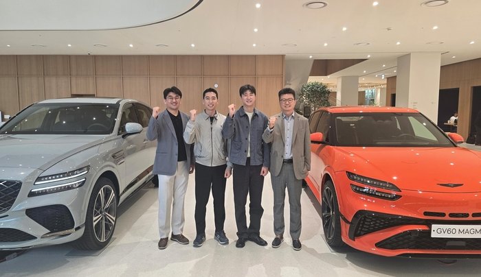 From left: Hyundai Motor General Manager Jeon Sang-wook, Principal Researcher Bae Jun-hyuk, Principal Researcher Park Jong-min, and Center Head Shin Dong-jo. =Photo: Hyundai Motor.
