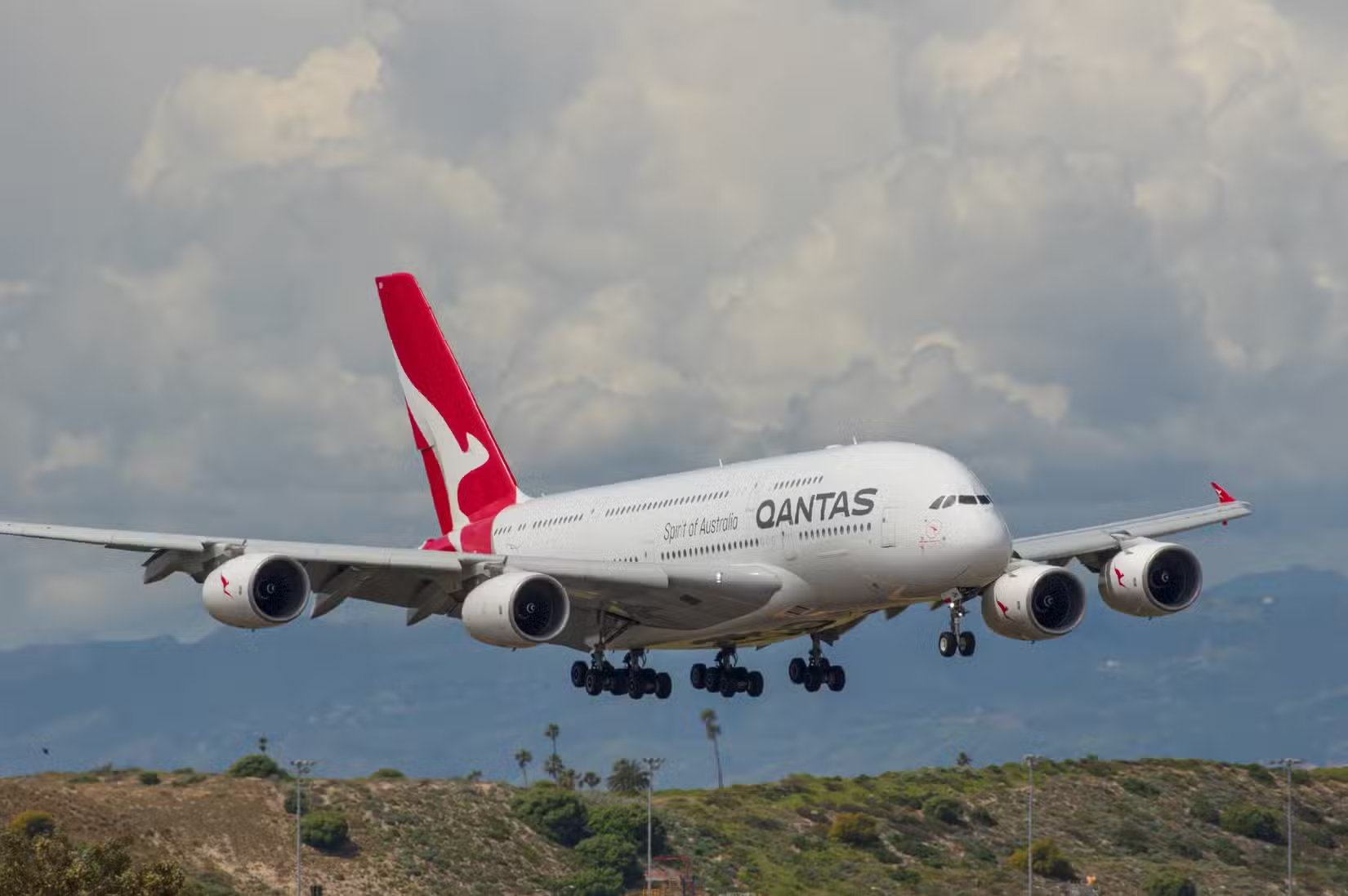 Qantas A380 bei der Landung in Los Angeles