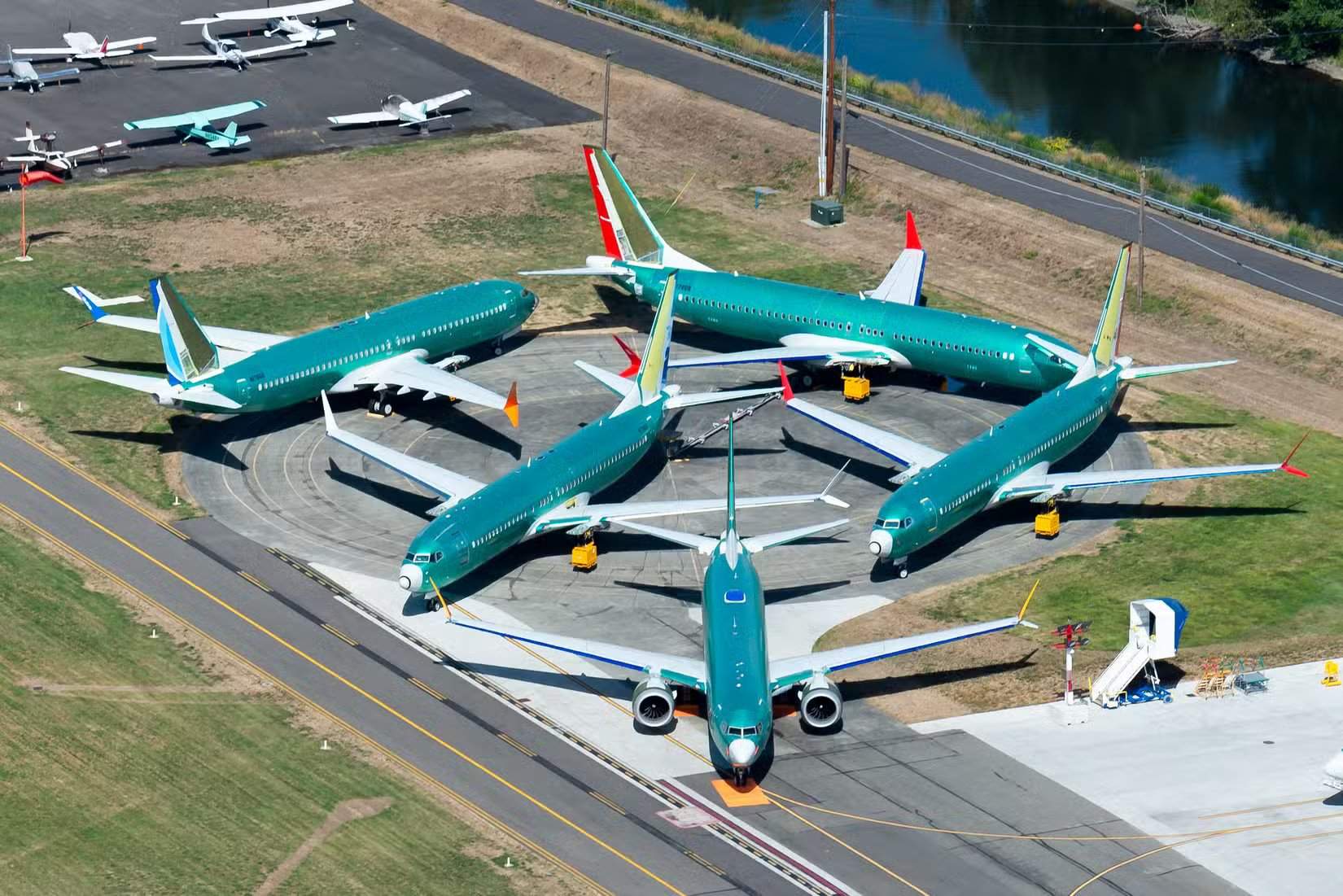 Boeing 737 MAX на заводской стоянке