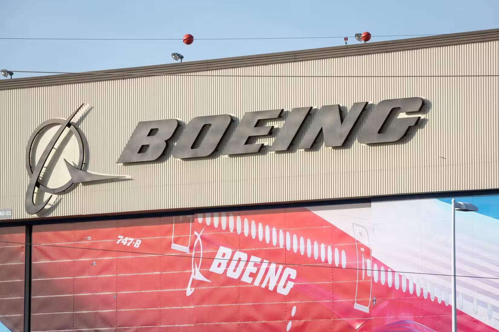 Вид на завод Boeing с высоты птичьего полёта