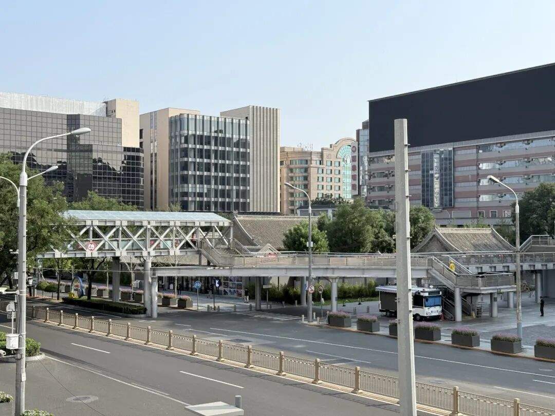 Old Bridge No. 2 and the former site of the Mongolian and Tibetan School before renovation