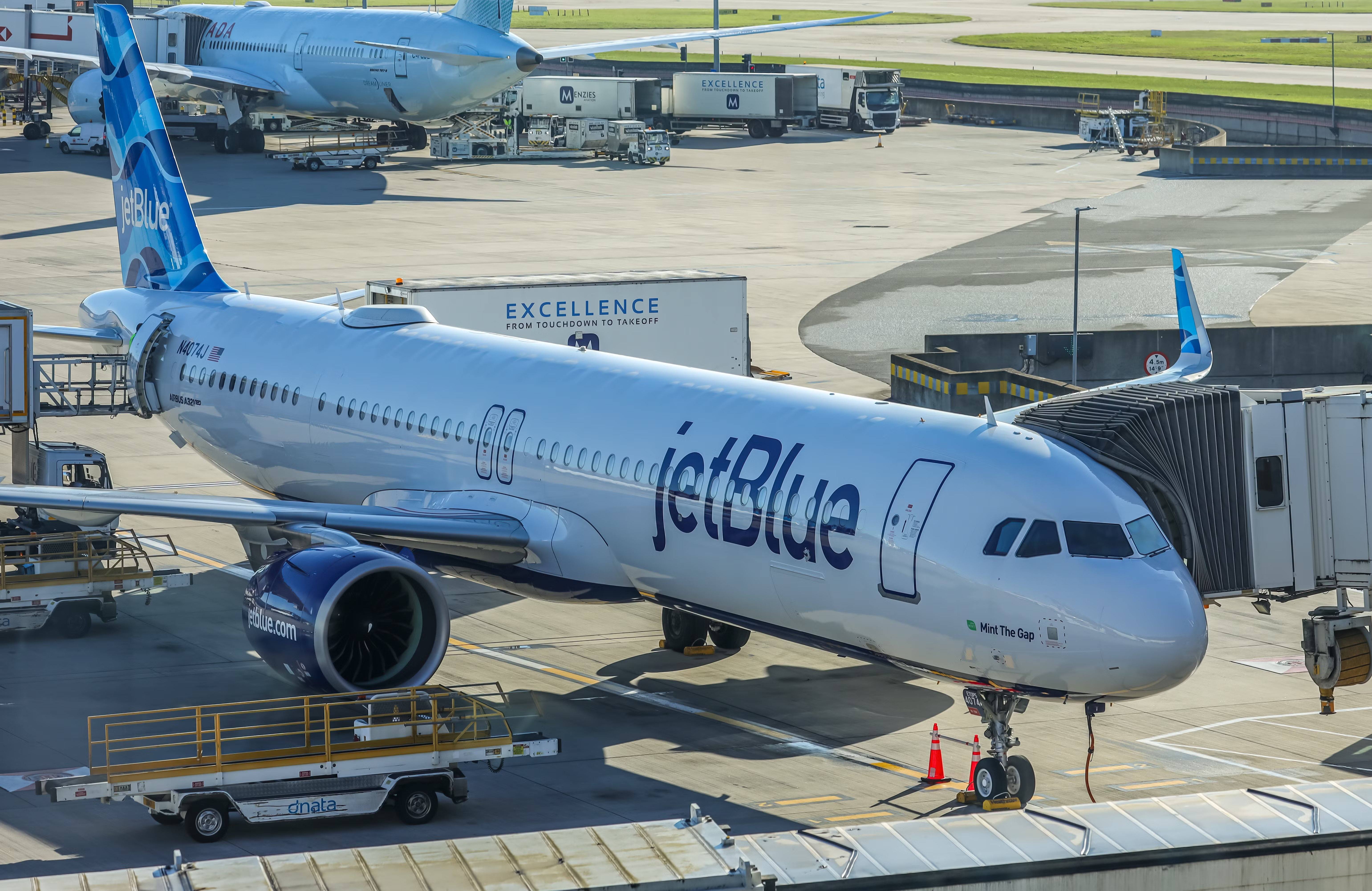 JetBlue A321LR em Gatwick