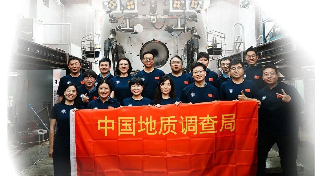 In 2025, the team conducted manned deep-sea exploration aboard the Jiaolong submersible.