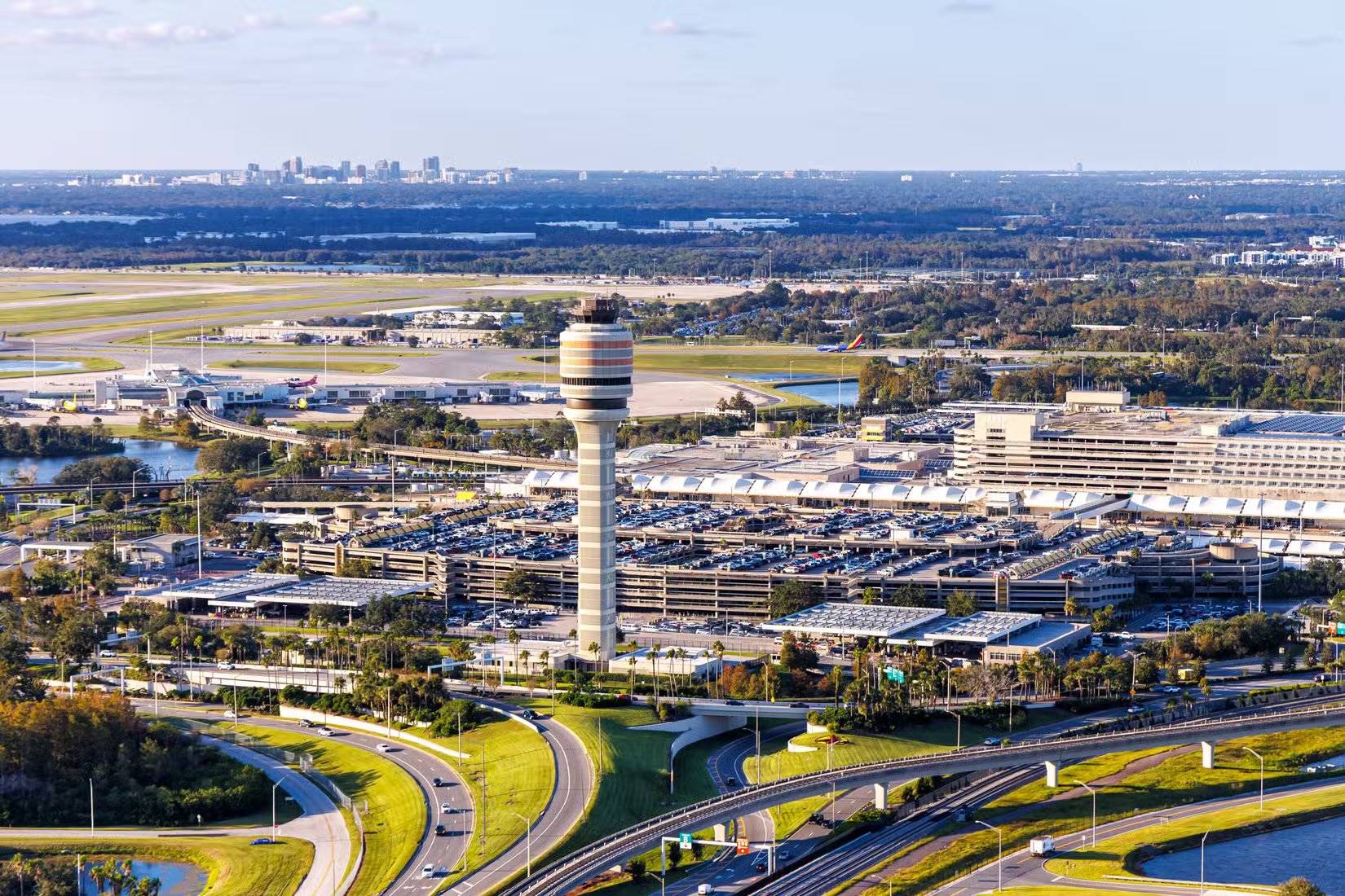 Aeroporto de Orlando (MCO)