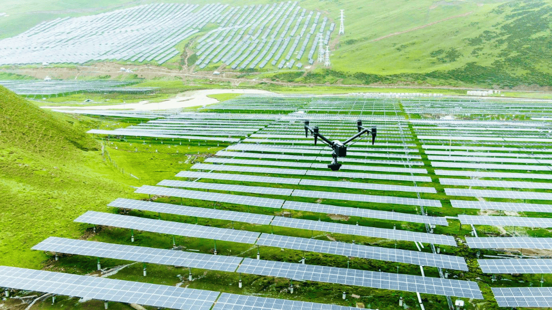 Inspeção inteligente com drone fotovoltaico de Kela em Yalong River