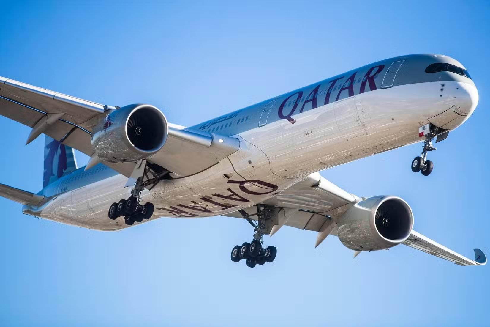Aproximação final do Airbus A350-1000 da Qatar Airways