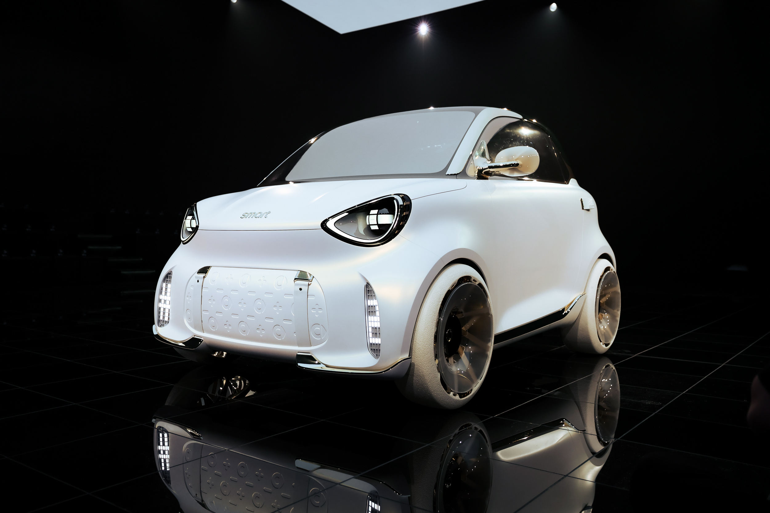 Smart antecipa a nova versão de produção do #2, o cupê que retorna após anos de desuso