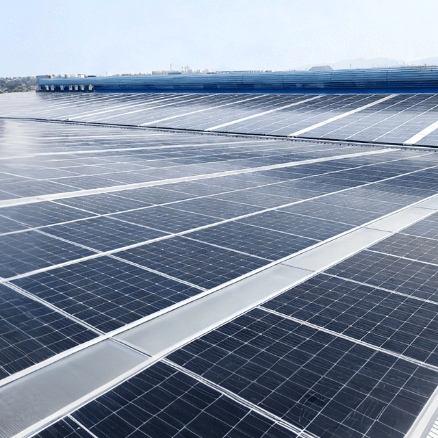 Planta fotovoltaica en tejados comerciales e industriales | Proveedor de soluciones energéticas para empresas