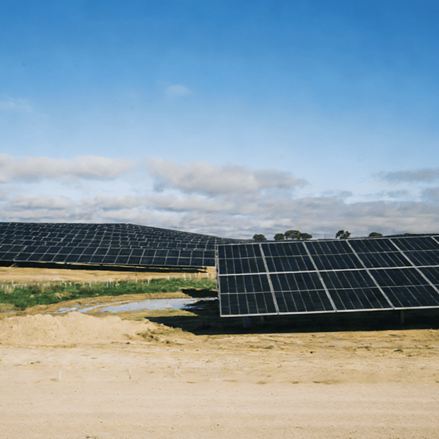 Sistema de soporte fotovoltaico para todo tipo de terreno | Fabricante de soluciones de instalación solar en entornos complejos