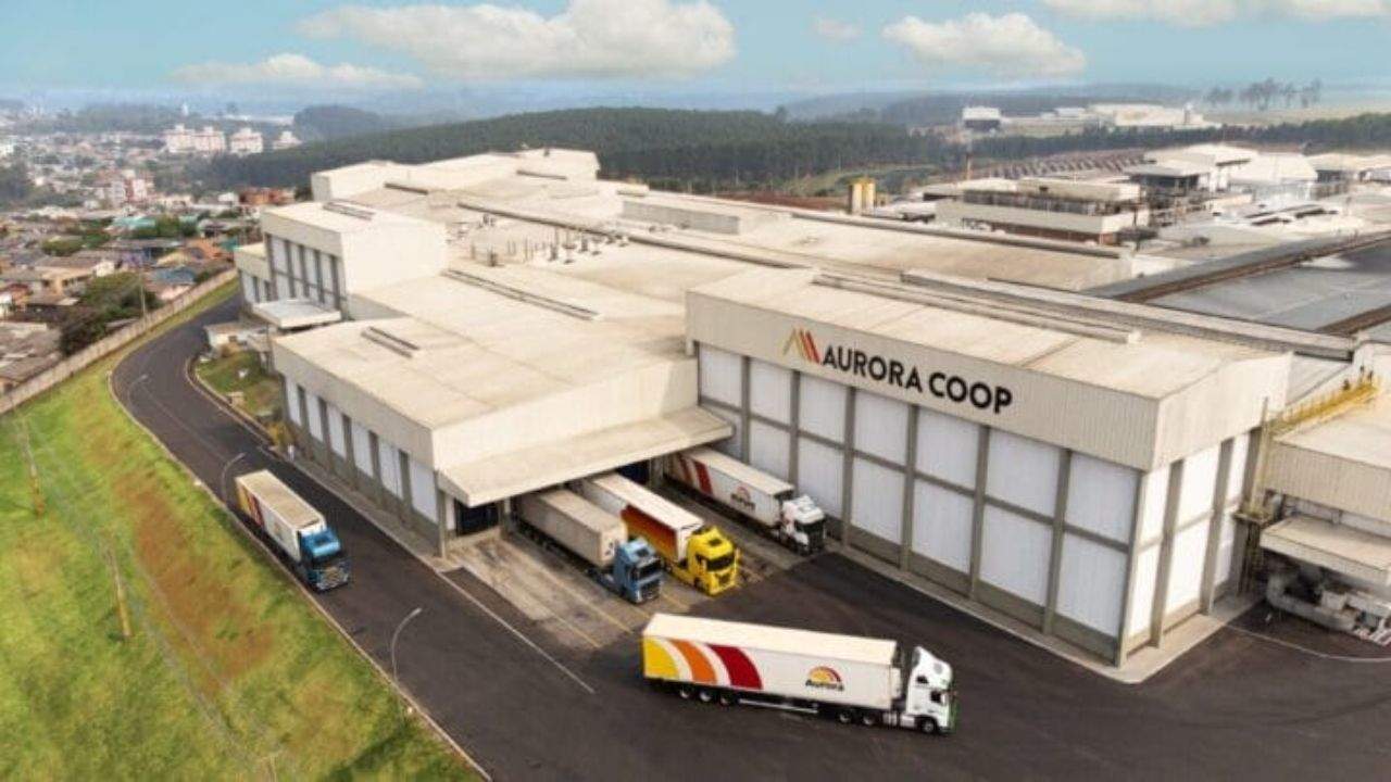 Производство мяса Aurora Coop использует показатели для отслеживания транспорта и промышленных предприятий и направления улучшений