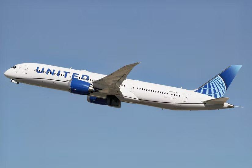 Начальный взлёт Boeing 787-9 United Airlines