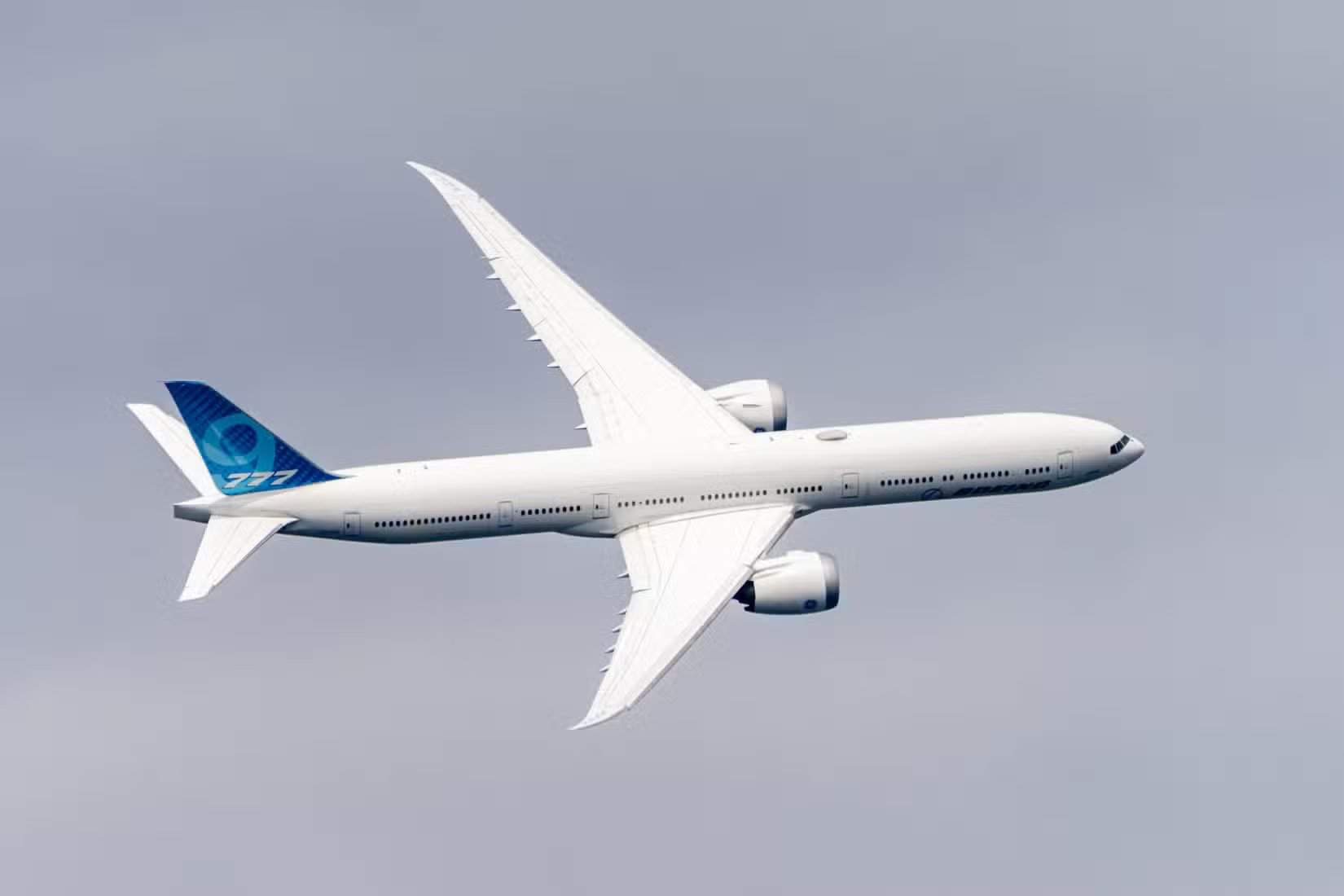 Boeing 777-9 в полете