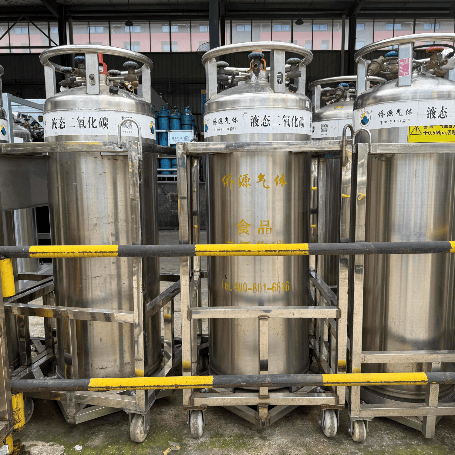 Dióxido de carbono líquido 99.999% Grado alimentario / Grado industrial / Grado de alta pureza completo