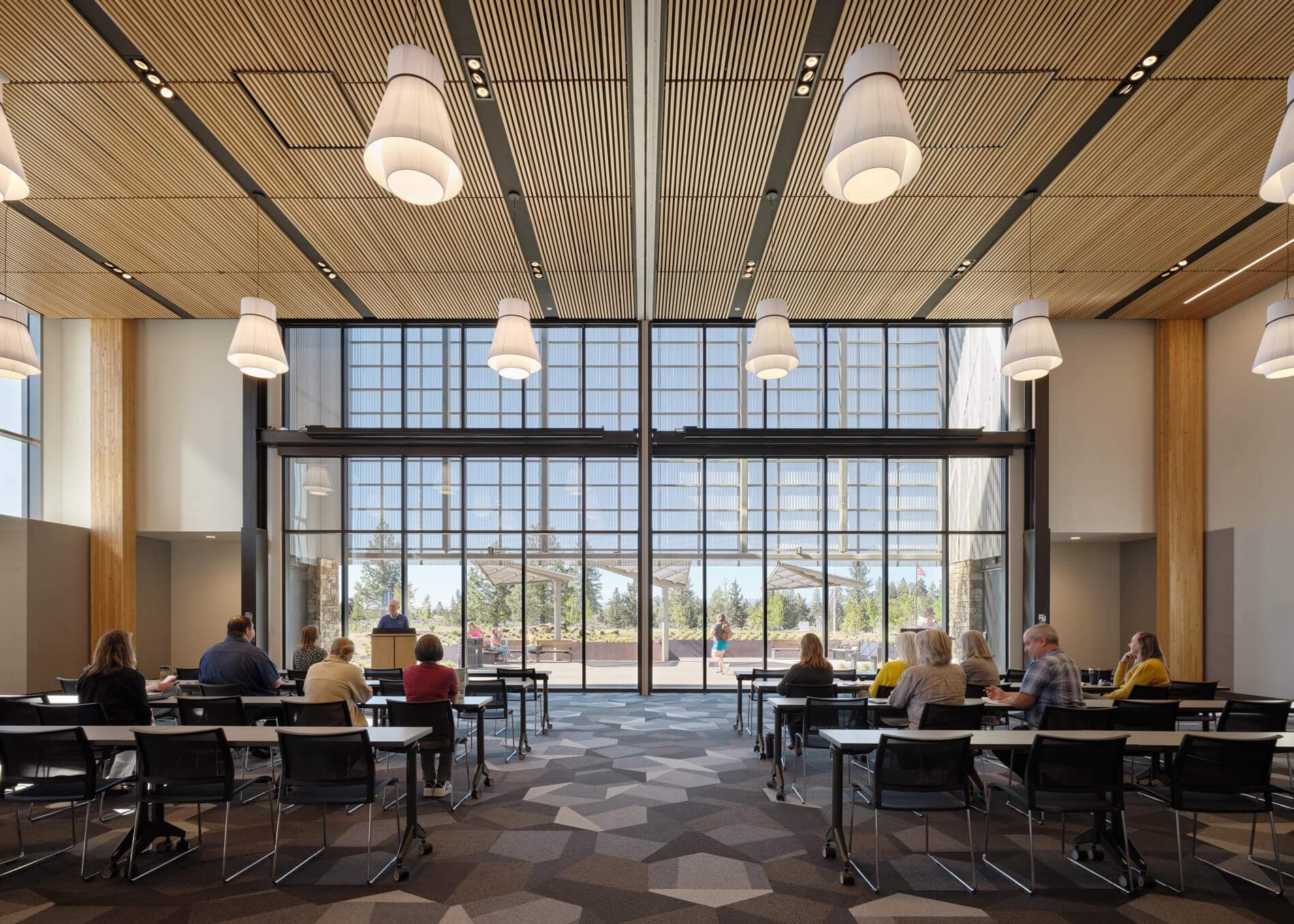 Espace salle de classe dans la bibliothèque