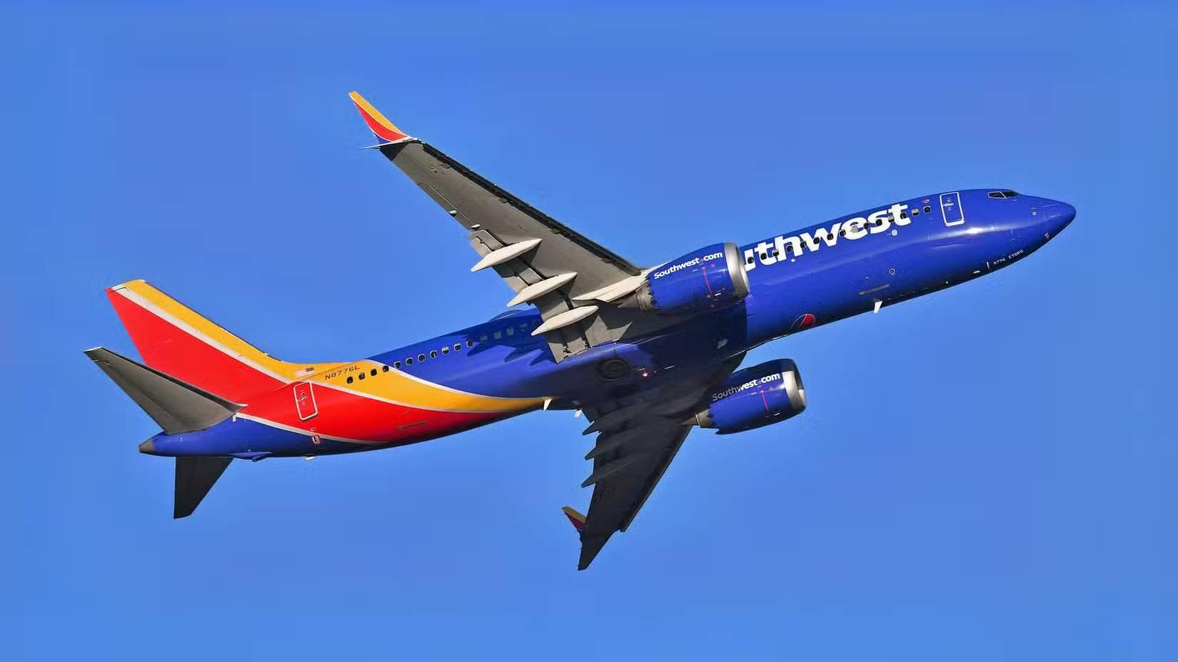 Southwest Airlines 737 MAX 8 shortly after takeoff