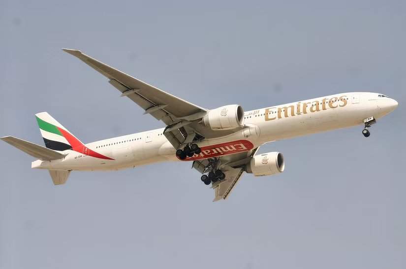 Emirates Boeing 777-300ER on short final approach