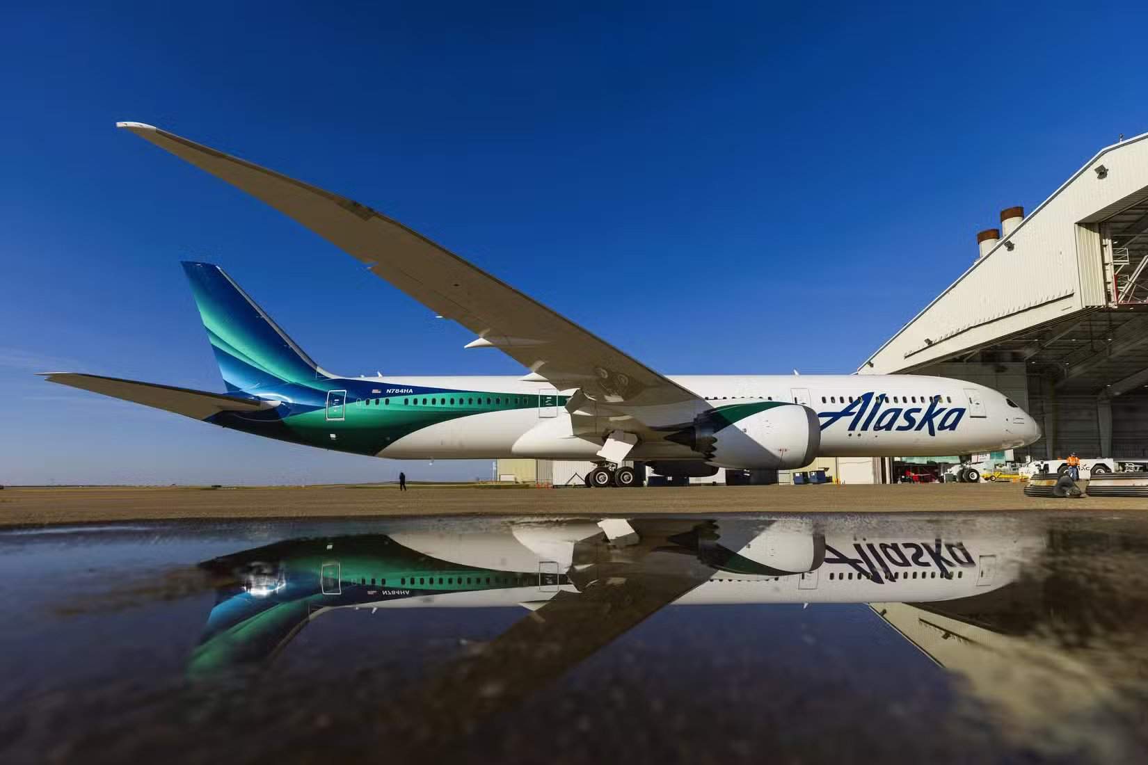 Alaska Airlines Boeing 787-9