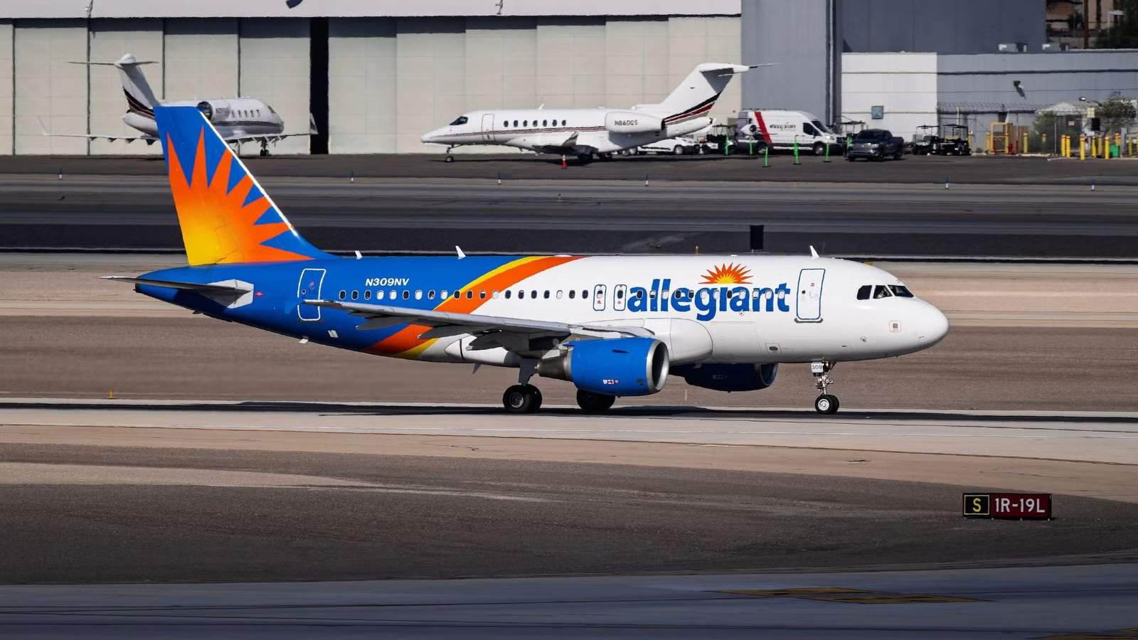 Allegiant A319