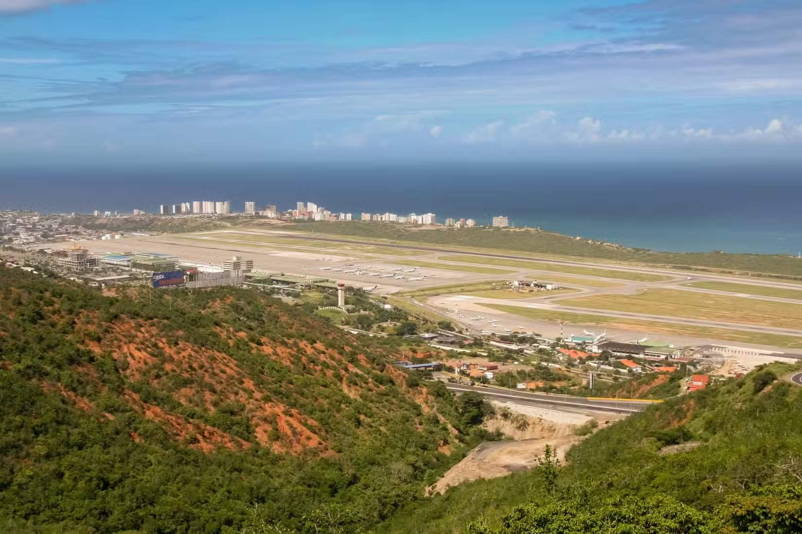 Overview of Caracas airport