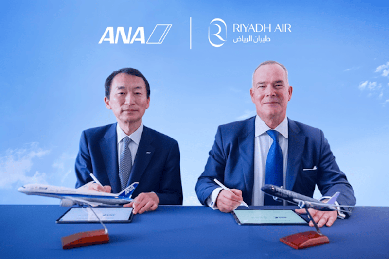 全日空CEO平泽寿一与利雅得航空CEO托尼·道格拉斯