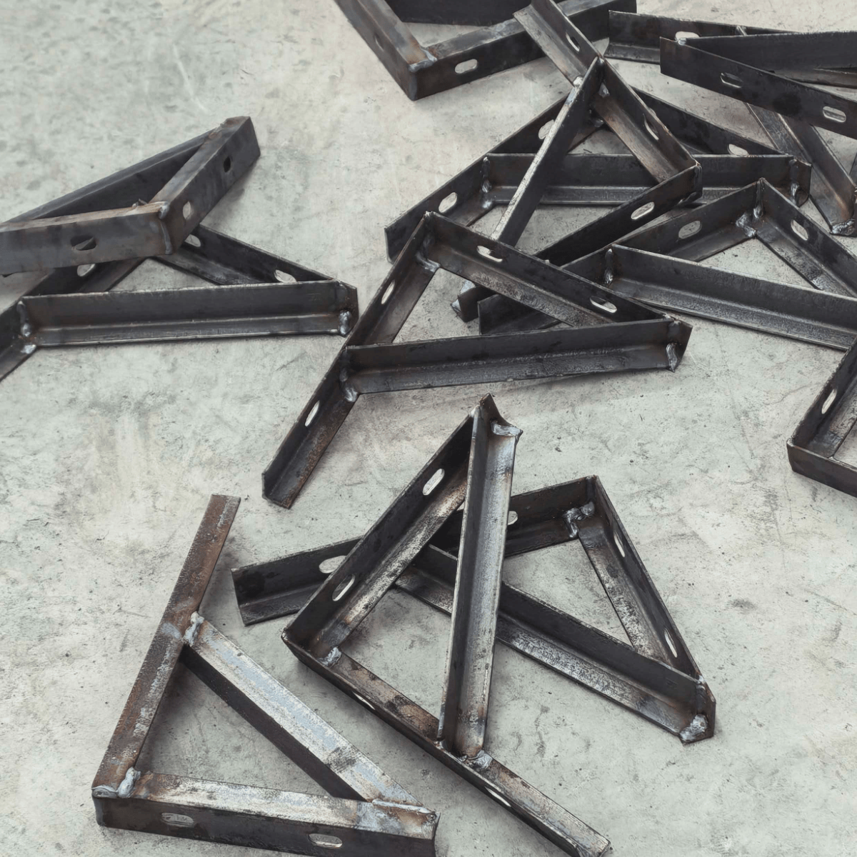 Кронштейн угловой сварной - Tianjin XinShuo Fengda Steel Co., Ltd.