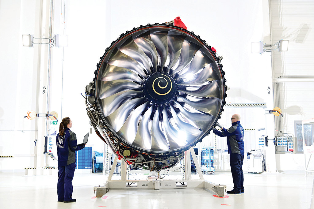 Rolls-Royce Trent 1000 turbofan jet engine front fan section