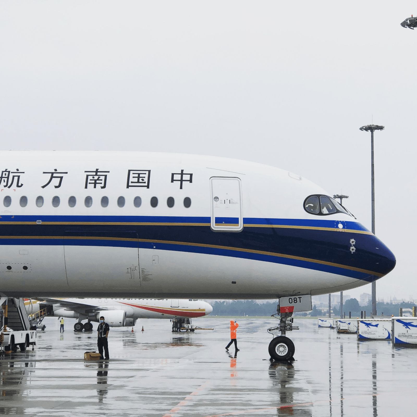 C919大飞机1比1模型景区IP定制涂装款 - 启东市飞侠航空科技有限公司
