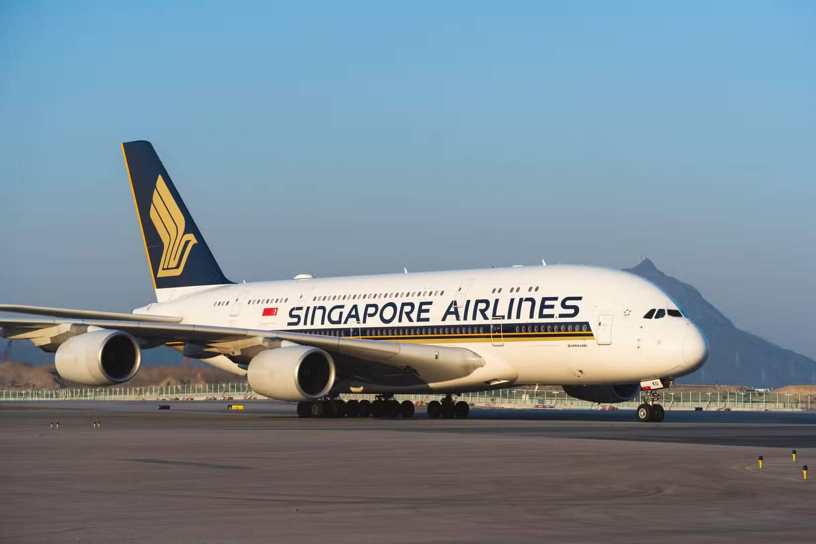 Taxiamento do Airbus A380 da Singapore Airlines