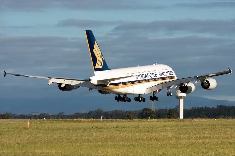 A380 da Singapore Airlines prestes a aterrar