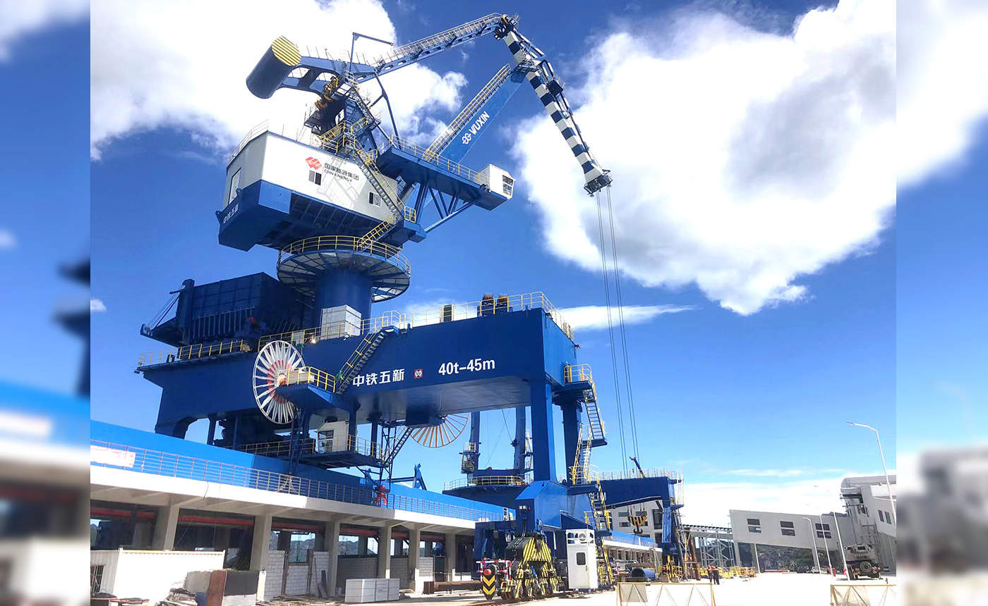 Grua de pórtico com tremonha - Hunan China Railway WUXIN Heavy Industry Co., Ltd.