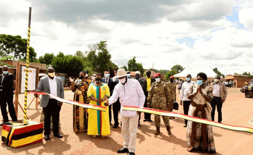 In January 2021, the trunk line of the Mubende-Kagadi road project was officially opened to traffic. Ugandan President Yoweri Museveni attended the launch ceremony and cut the ribbon.